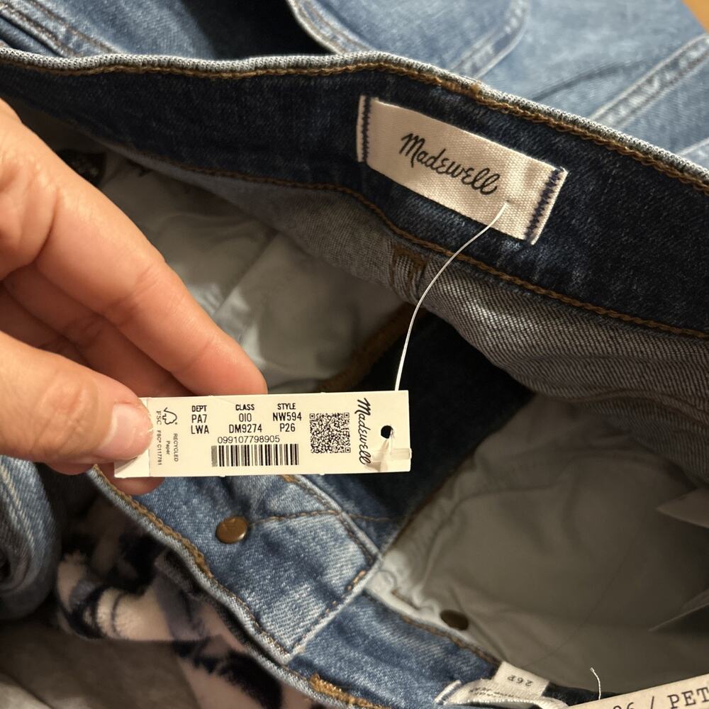 Madewell The Petite Vintage Flare Crop Jean Larkwood Wash $148 Size 26P - Picture 4 of 7